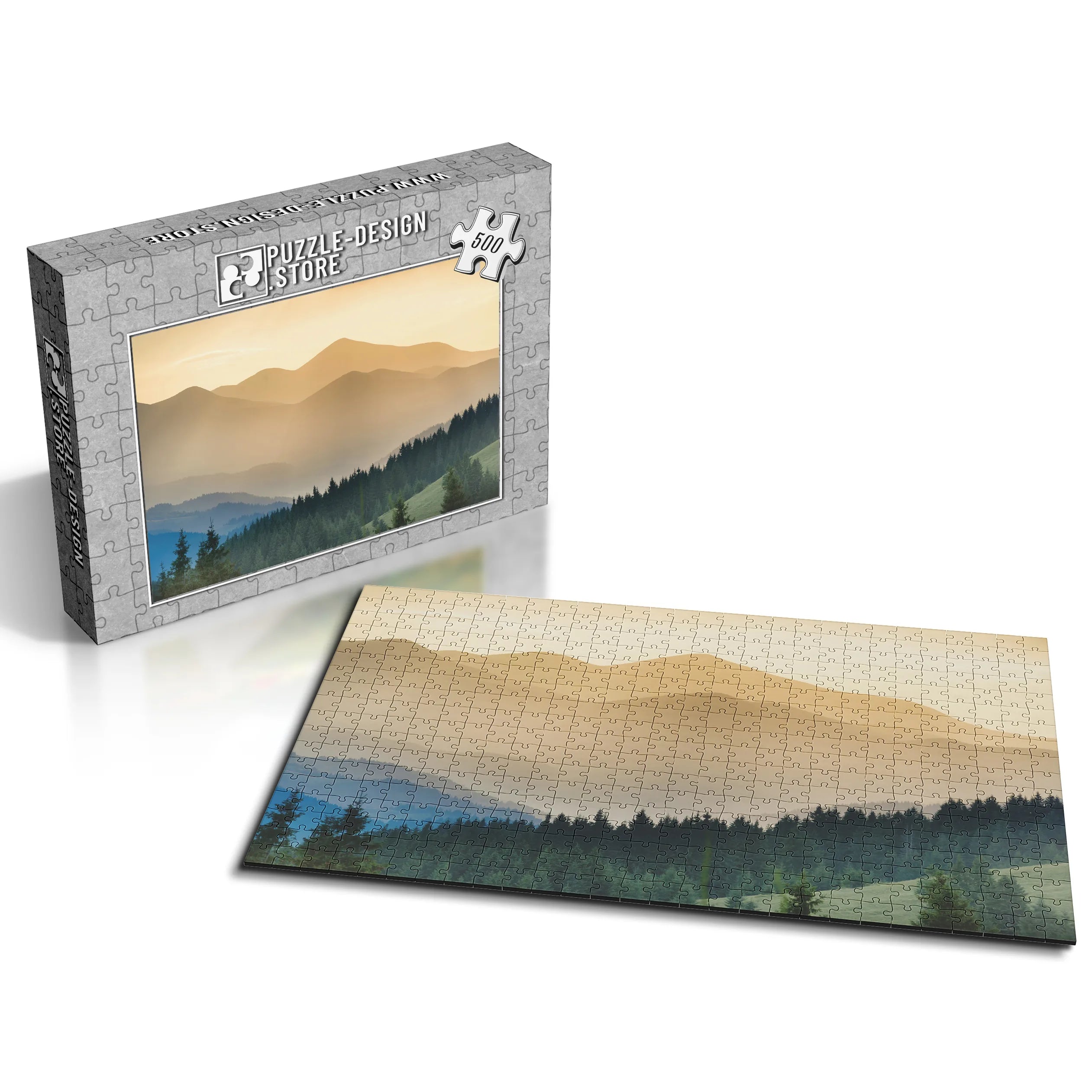 Neblige Bergsilhouetten