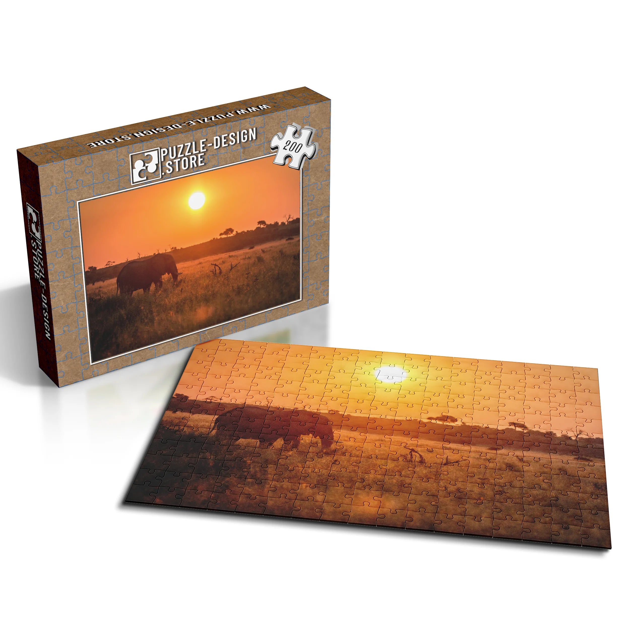 Elefant bei Sonnenuntergang