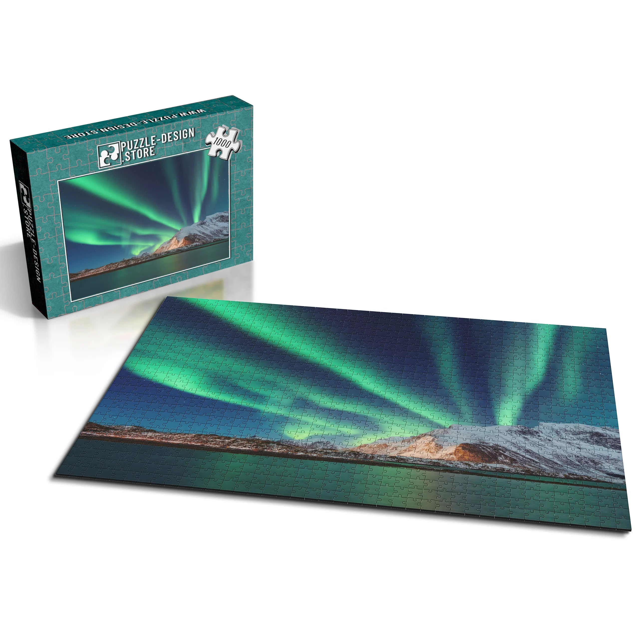 Nordlicht über Fjorden