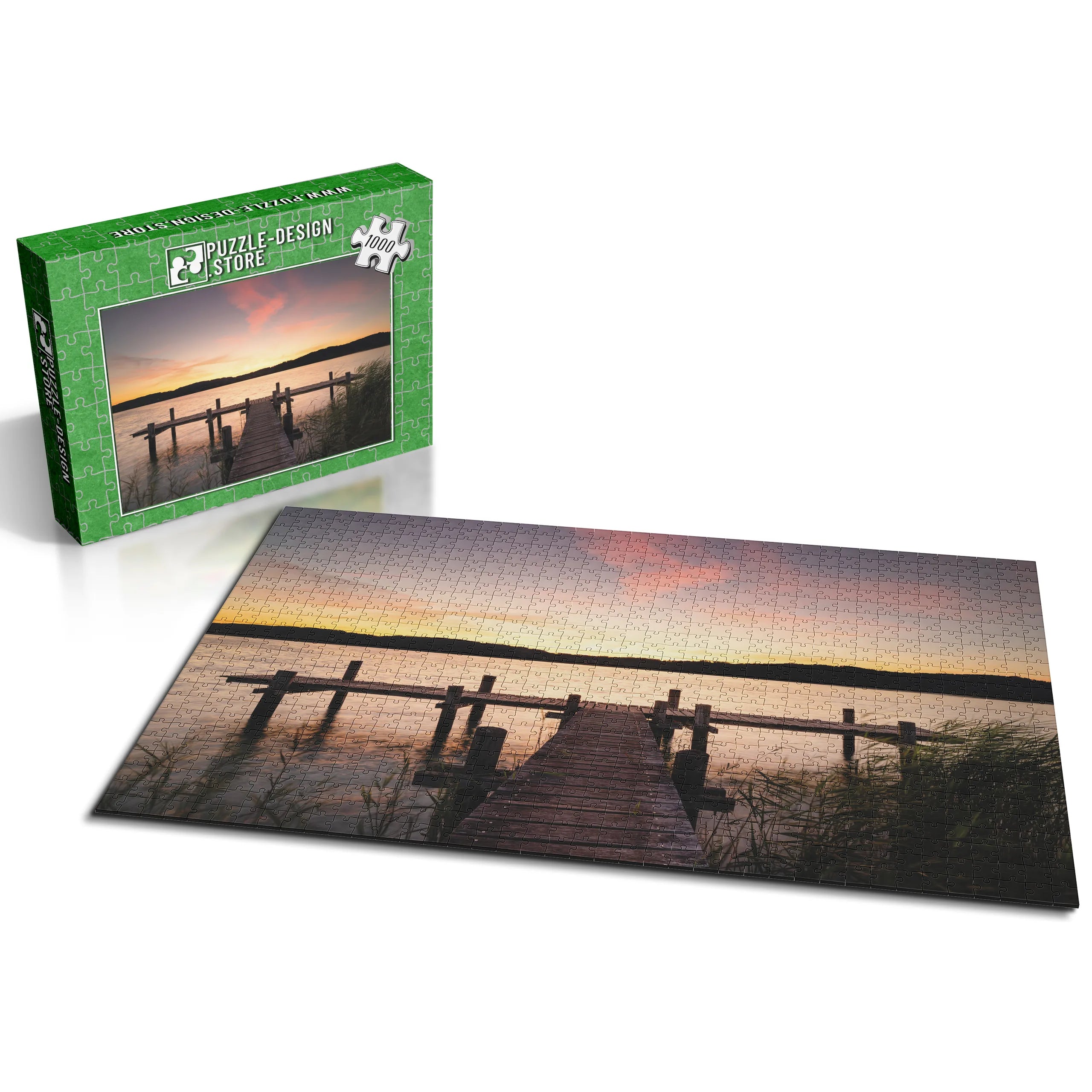 Steg im Sonnenaufgang