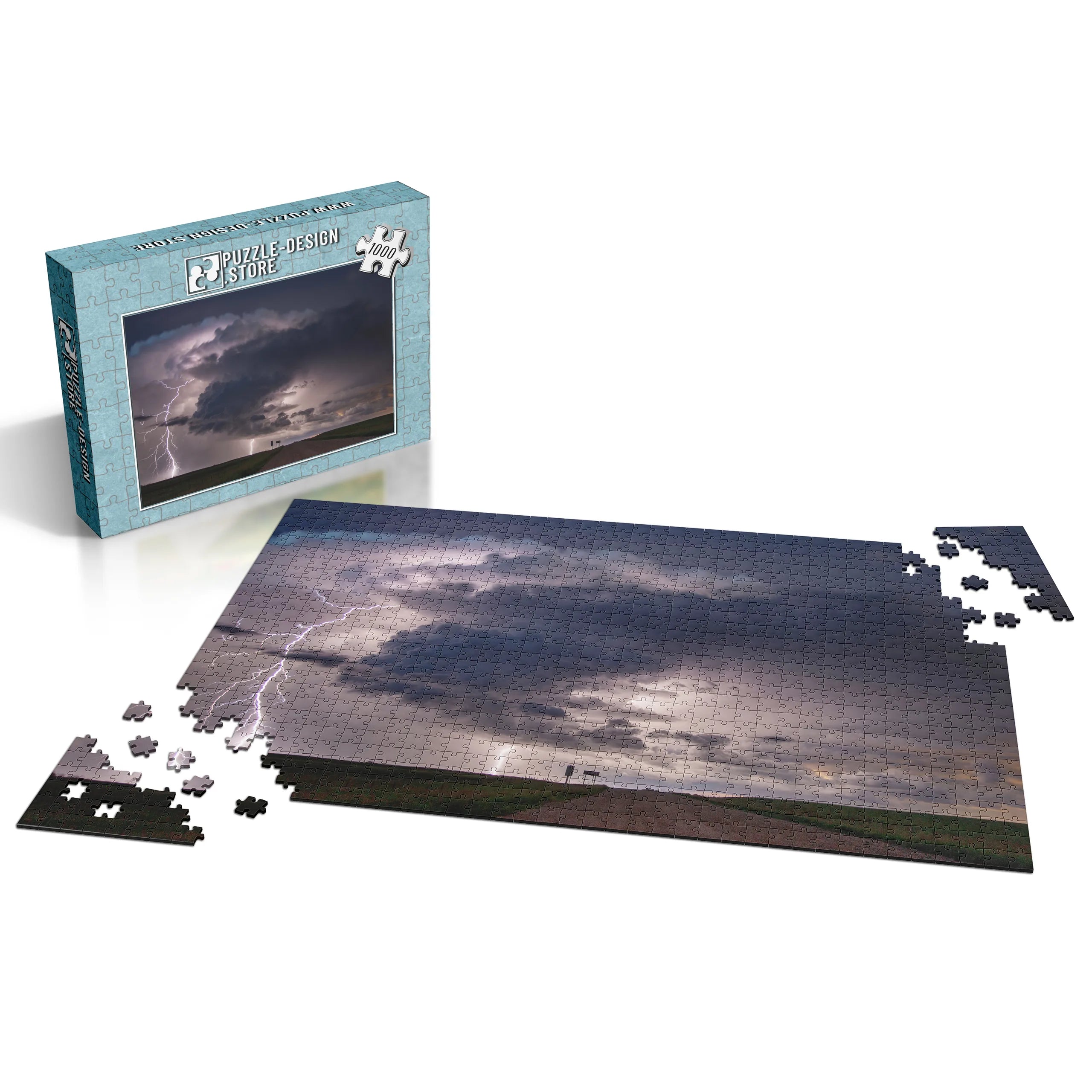 Blitzgewitter über Landschaft