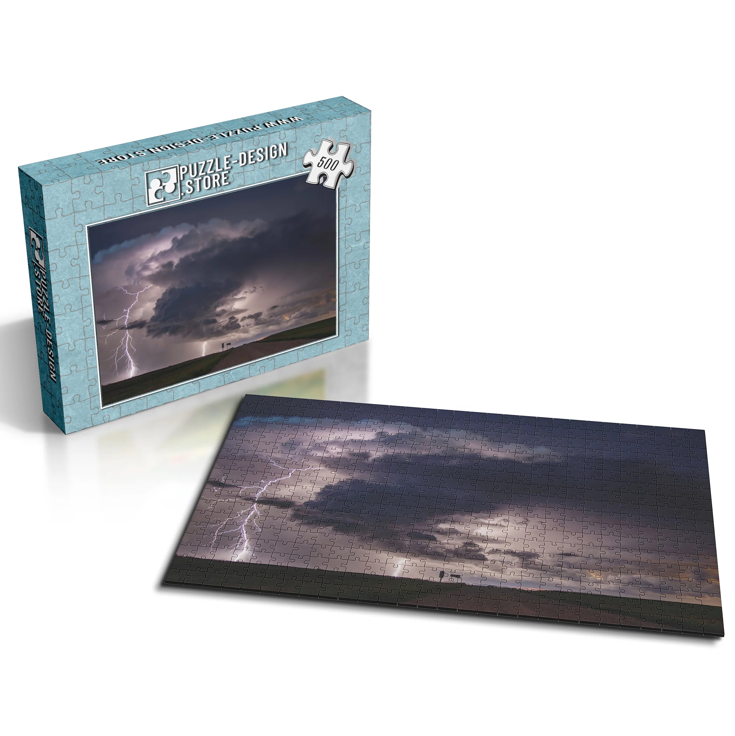 Blitzgewitter über Landschaft