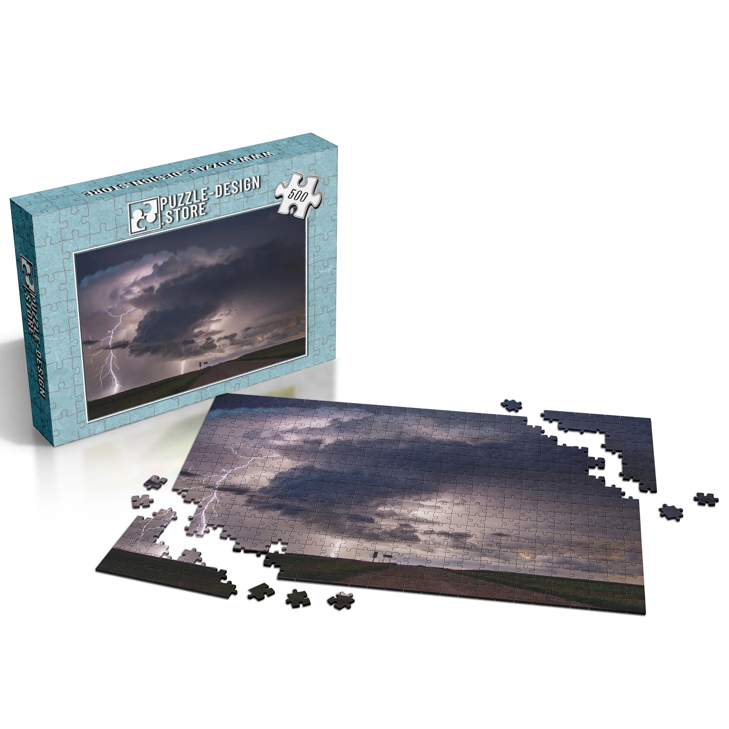 Blitzgewitter über Landschaft