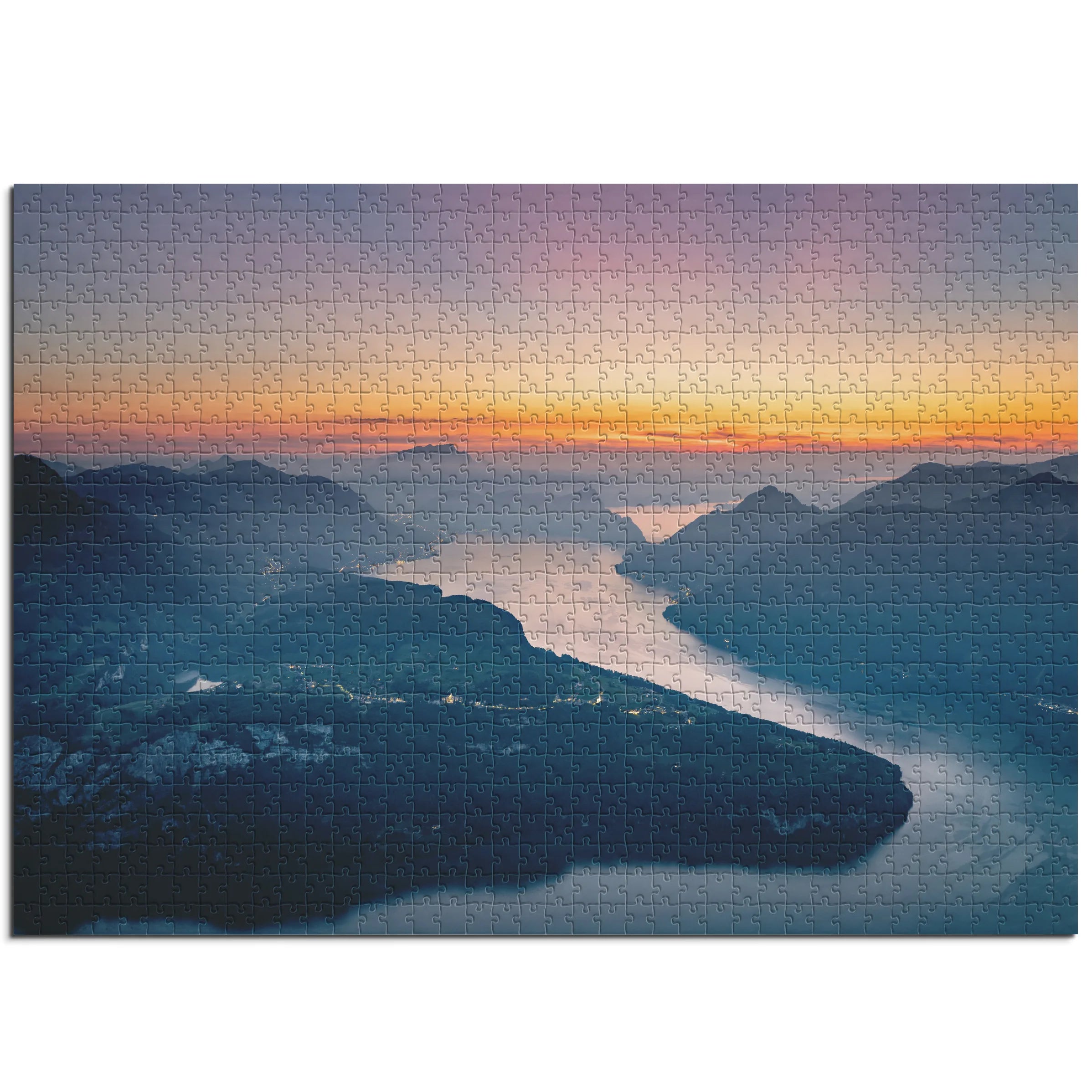 Fjordblick bei Sonnenuntergang