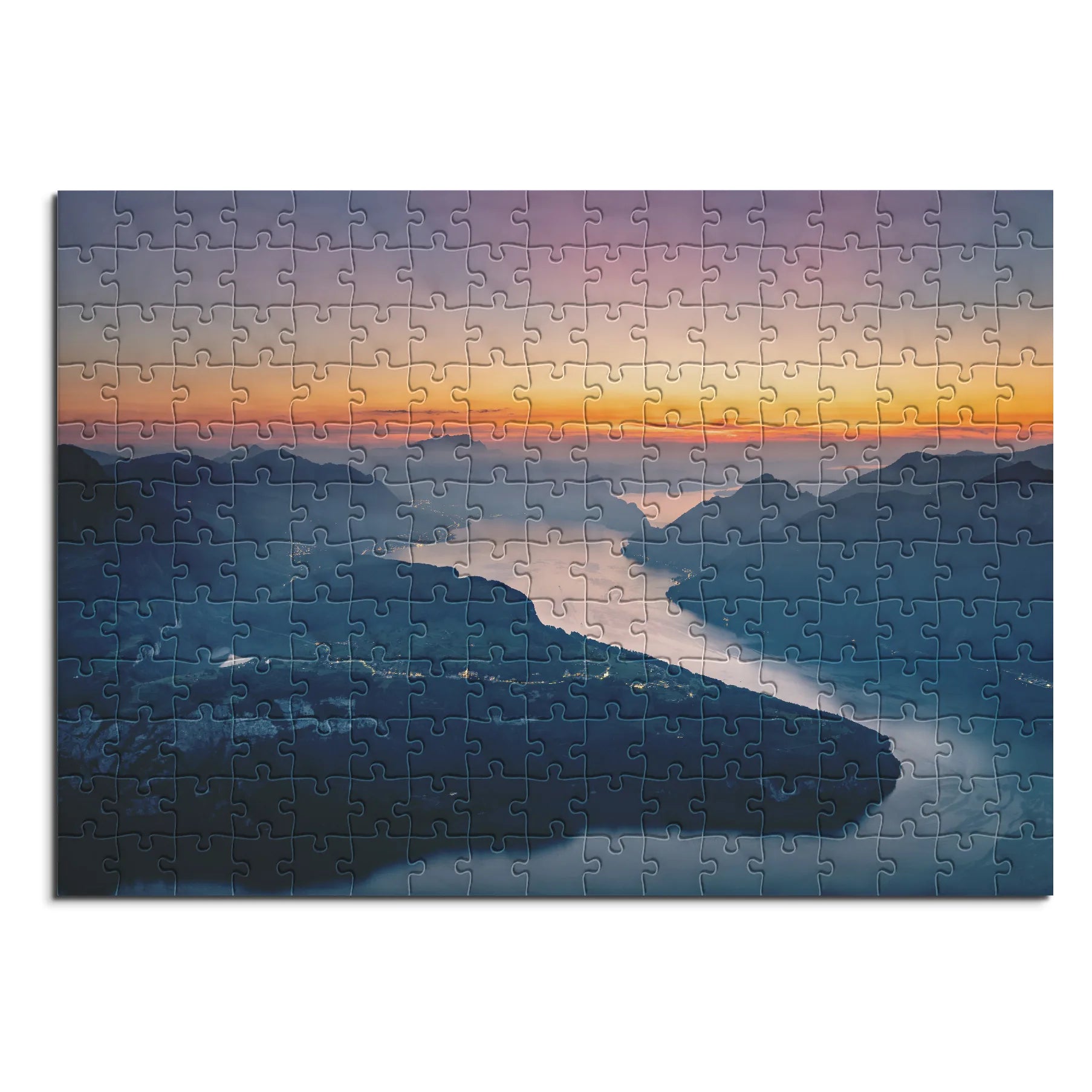 Fjordblick bei Sonnenuntergang