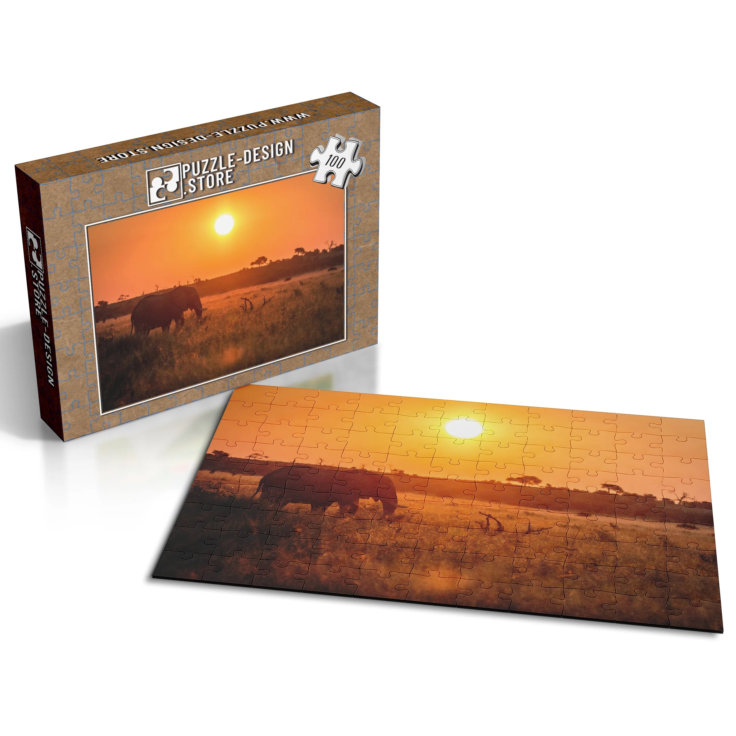 Elefant bei Sonnenuntergang